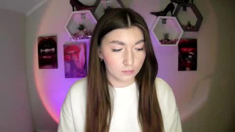 Snapshot of monica_sweets chatting on September 15, 11:10 am sweet girl and shine body online show from September 15, 11:10 am