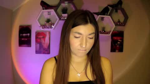 Snapshot of monica_sweets chatting on October 1, 6:41 am sweet girl and shine body online show from October 1, 6:41 am