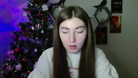 Snapshot of monica_sweets chatting on November 22, 7:29 am sweet girl and shine body online show from November 22, 7:29 am