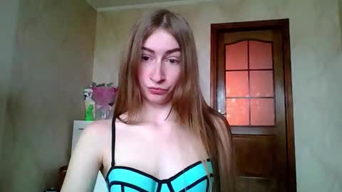 Monica online show from May 27, 11:51 am