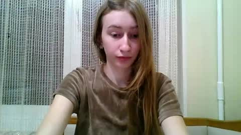 Snapshot of monica_tamayo chatting on July 13, 8:44 pm Monica online show from July 13, 8:44 pm