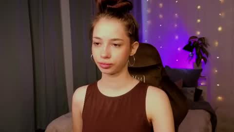 Snapshot of monica_venom chatting on July 18, 1:37 pm Hi Im Monica online show from July 18, 1:37 pm