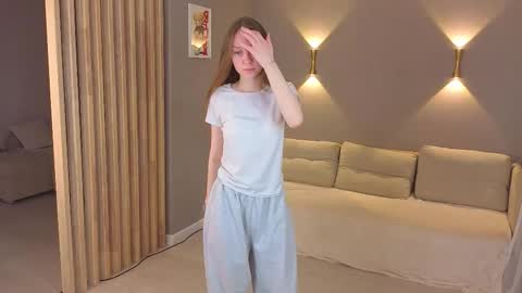 Snapshot of monicabiluci chatting on November 25, 4:18 pm my name is Nika online show from November 25, 4:18 pm