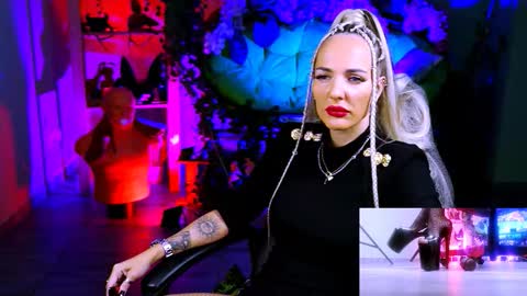 Monika online show from November 3, 11:11 am