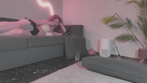 Snapshot of monicami chatting on February 16, 11:06 am Monica online show from February 16, 11:06 am