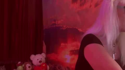 Monika    online show from October 31, 2:56 am