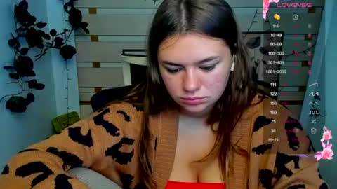Snapshot of monika_youu chatting on July 5, 9:27 am Monika online show from July 5, 9:27 am