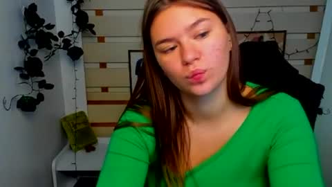 Snapshot of monika_youu chatting on July 9, 9:57 am Monika online show from July 9, 9:57 am
