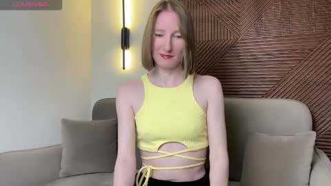 Snapshot of monikabos chatting on June 7, 9:07 pm MonikaBos online show from June 7, 9:07 pm