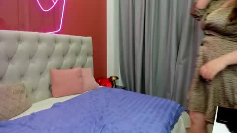 Snapshot of monikacharming chatting on February 18, 1:01 am Monika online show from February 18, 1:01 am