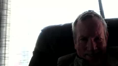 Snapshot of monkeedance chatting on December 1, 8:09 pm Monkee Dance online show from December 1, 8:09 pm