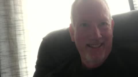 Snapshot of monkeedance chatting on December 29, 5:44 pm Monkee Dance online show from December 29, 5:44 pm