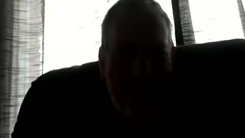 Snapshot of monkeedance chatting on January 1, 4:39 pm Monkee Dance online show from January 1, 4:39 pm