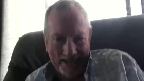 Snapshot of monkeedance chatting on October 19, 6:41 pm Monkee Dance online show from October 19, 6:41 pm