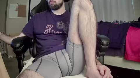 monkey_4u online show from December 12, 7:15 pm