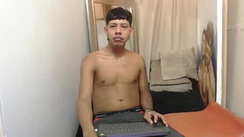 Snapshot of monsoon_the_best chatting on November 5, 2:22 am monsoon_the_best online show from November 5, 2:22 am