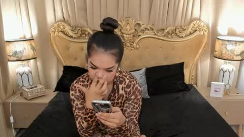 Snapshot of monstercock_olivia chatting on May 14, 5:03 am OliviaRoxy online show from May 14, 5:03 am