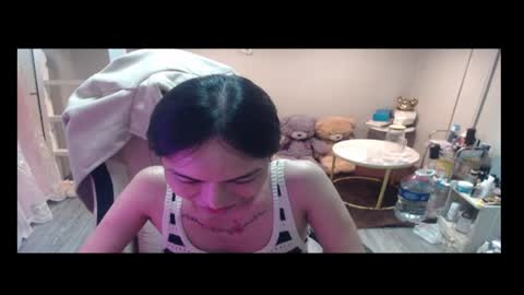 ELYSE A SIMPLE GIRL online show from February 12, 9:48 am