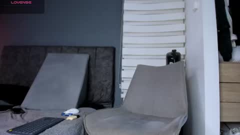 Snapshot of mont_777 chatting on June 12, 2:49 pm mont_777 online show from June 12, 2:49 pm