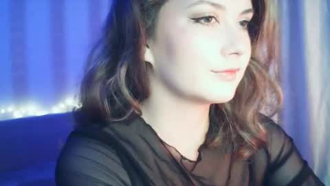 moodiemira online show from October 15, 6:19 pm