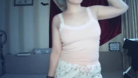 moodiemira online show from November 21, 9:19 am