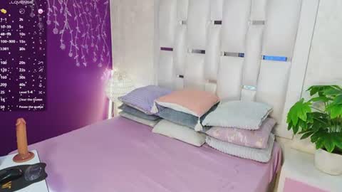      online show from July 23, 2:04 pm
