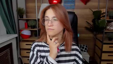 Snapshot of moon13152 chatting on September 24, 3:59 pm Katrin online show from September 24, 3:59 pm
