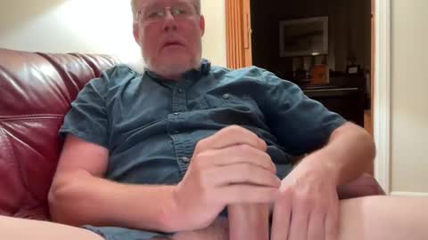 Snapshot of moon4music chatting on February 15, 4:09 am moon4music online show from February 15, 4:09 am