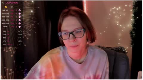 Snapshot of moon__girl chatting on December 18, 8:14 pm Roxy online show from December 18, 8:14 pm