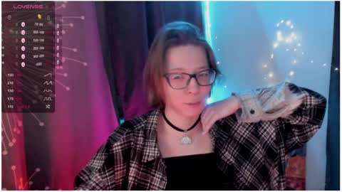 Snapshot of moon__girl chatting on January 25, 8:00 pm Roxy online show from January 25, 8:00 pm