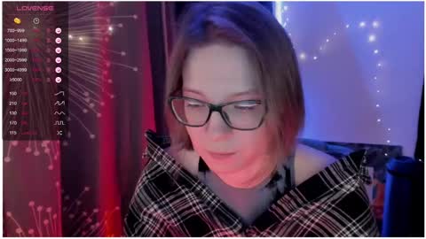 Snapshot of moon__girl chatting on February 15, 7:39 pm Roxy online show from February 15, 7:39 pm