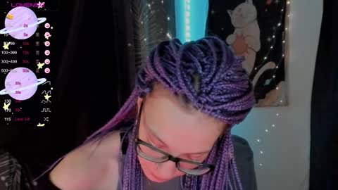 Snapshot of moon__girl chatting on September 16, 8:32 pm Roxy online show from September 16, 8:32 pm