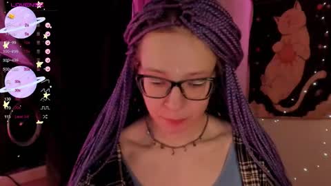 Snapshot of moon__girl chatting on October 16, 7:04 pm Roxy online show from October 16, 7:04 pm