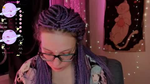 Snapshot of moon__girl chatting on October 17, 7:27 pm Roxy online show from October 17, 7:27 pm