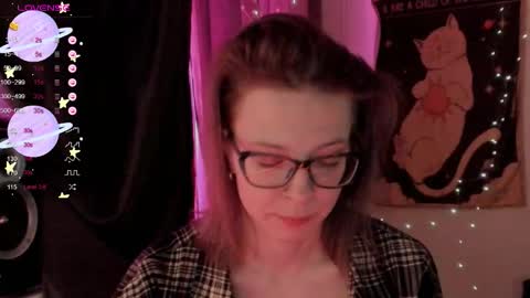 Snapshot of moon__girl chatting on October 19, 6:19 pm Roxy online show from October 19, 6:19 pm