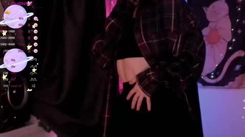 Snapshot of moon__girl chatting on November 15, 7:10 pm Roxy online show from November 15, 7:10 pm