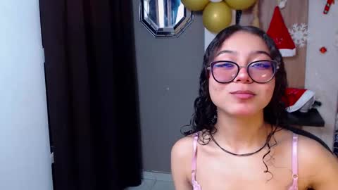 moon_and_fire_ online show from November 15, 5:27 am