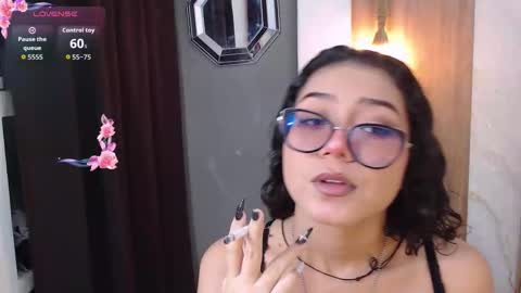 moon_and_fire_ online show from February 27, 6:13 am