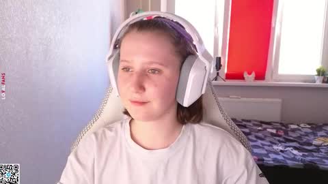 Lola online show from September 24, 1:36 pm