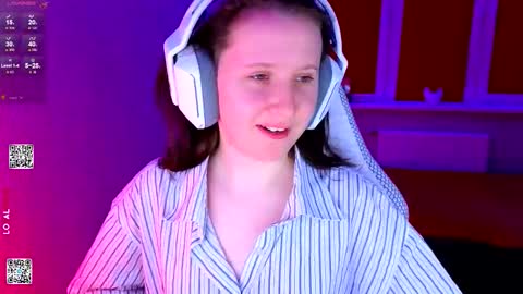 Lola online show from February 28, 7:37 pm