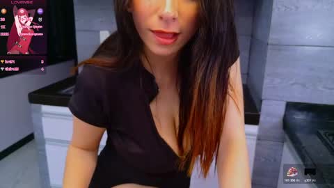 Snapshot of moon_blue222 chatting on February 6, 10:43 pm Tamara Bela your favorite lover from Colombia online show from February 6, 10:43 pm