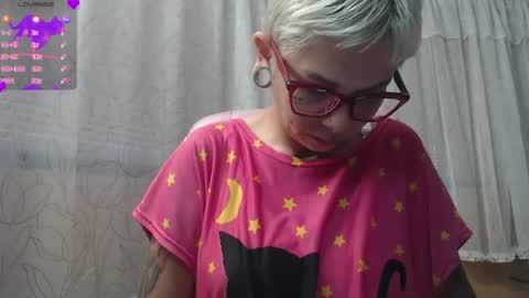 Snapshot of moon_cat85 chatting on July 14, 7:08 pm Luna online show from July 14, 7:08 pm