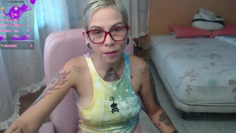 Snapshot of moon_cat85 chatting on July 19, 3:05 pm Luna online show from July 19, 3:05 pm