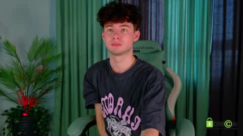 moon_gloww online show from March 25, 1:55 am