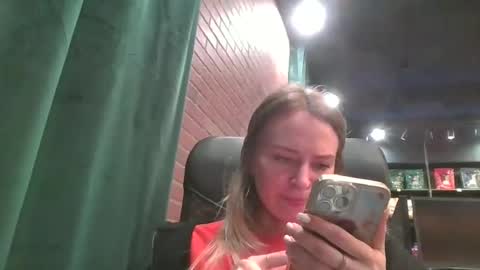 moon_light_girl online show from March 5, 6:12 pm