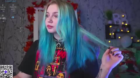 Emilia online show from September 12, 9:09 am