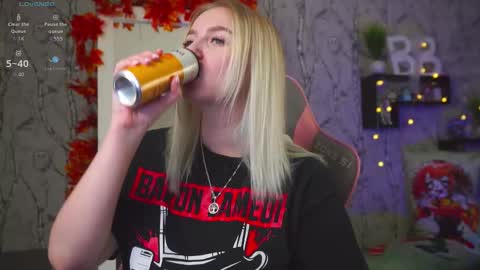 Emilia online show from October 6, 9:40 am