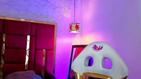 Snapshot of moon_winy chatting on May 27, 11:18 am Winy online show from May 27, 11:18 am