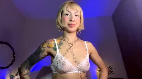 Cinna online show from December 4, 9:45 pm