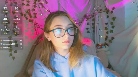 Snapshot of moonlight__lovers chatting on December 9, 12:40 pm Dana online show from December 9, 12:40 pm